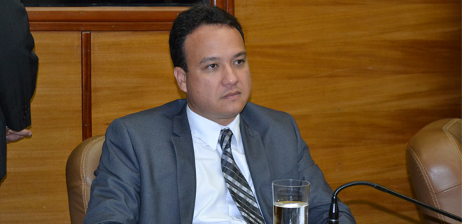 Procurador-Geral prestigia início do ano legislativo da Assembleia Legislativa