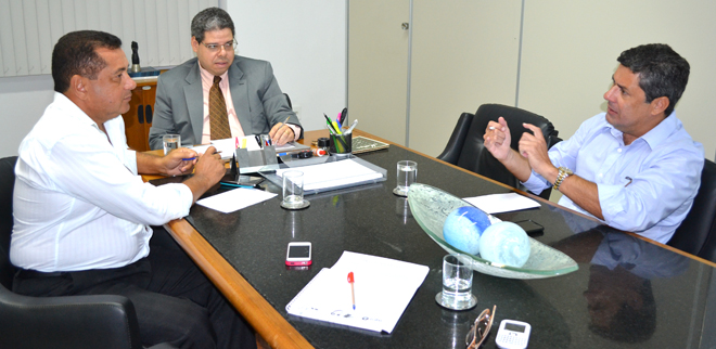 Procuradores reúnem-se com Diretor-Presidente da Fundação Aperipê