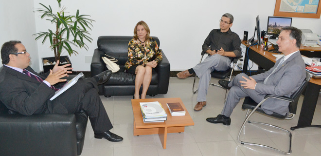 Procuradora-Geral do Estado e Procurador-Chefe da Fazenda Nacional em Sergipe discutem agenda institucional