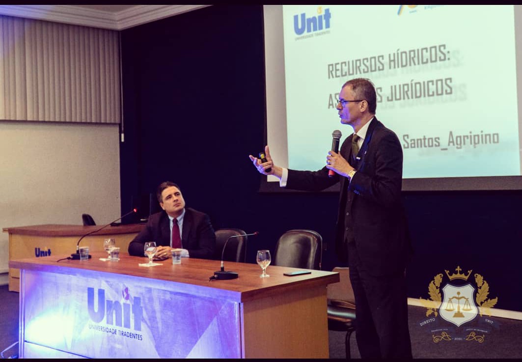 Procurador ministra palestra sobre recursos hídricos em universidade de capital