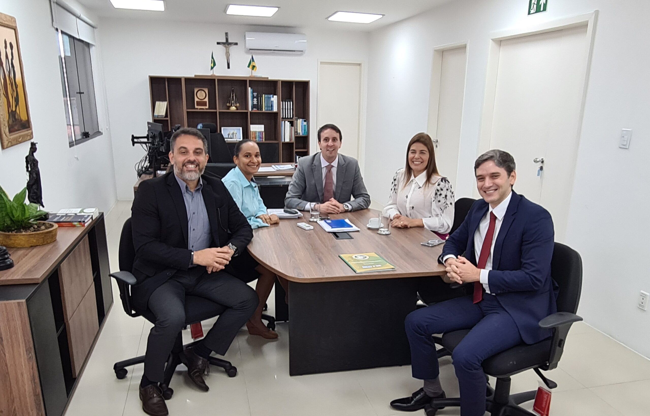 Procuradoria-Geral do Estado recebe visita institucional da Secretária de Estado da Assistência Social e Cidadania